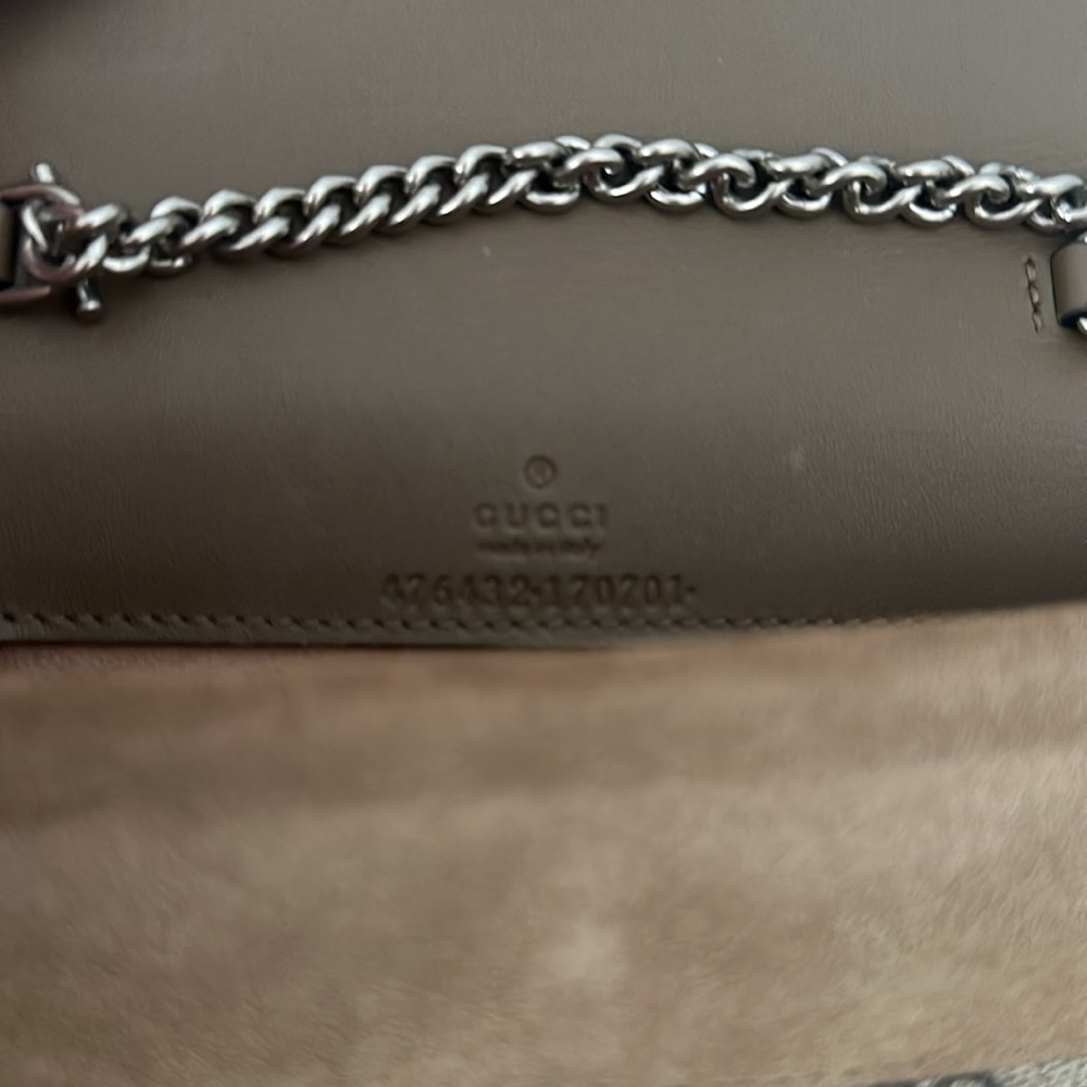 Gucci mini crossbody bag🤍 - Picture 5 of 7
